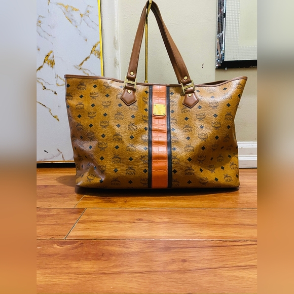 SOLD!!Authentic MCM Large tote - Picture 11 of 12